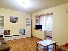 Piata Trapezului, 3 minute metrou